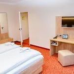Waldhotel Hotel 3*