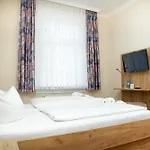 Waldhotel