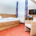 Waldhotel فندق