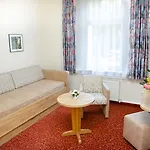 فندق Waldhotel فريدريشرودا