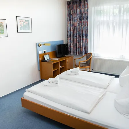 Waldhotel 3*