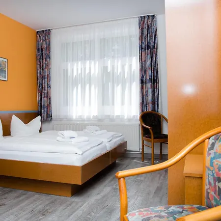 Waldhotel Otel 3*