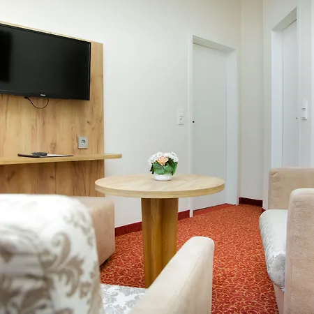 Waldhotel Szálloda 3*
